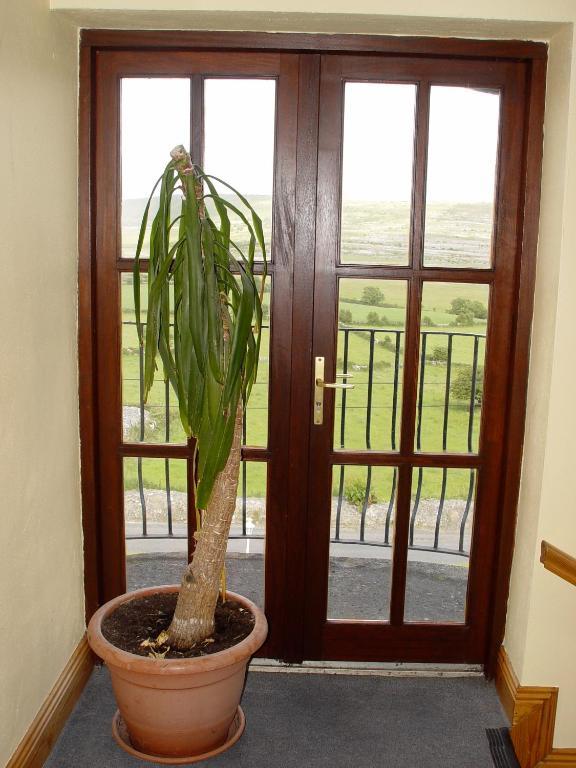 Clare'S Rock Self-Catering Accommodation Carron Bilik gambar